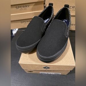 Sperry Crest Twin Gore Black Slip-Ons, NIB
